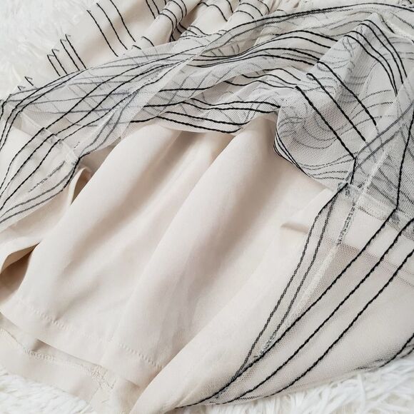 Size 8 BCBGeneration Striped Mini Skirt - Picture 4 of 7